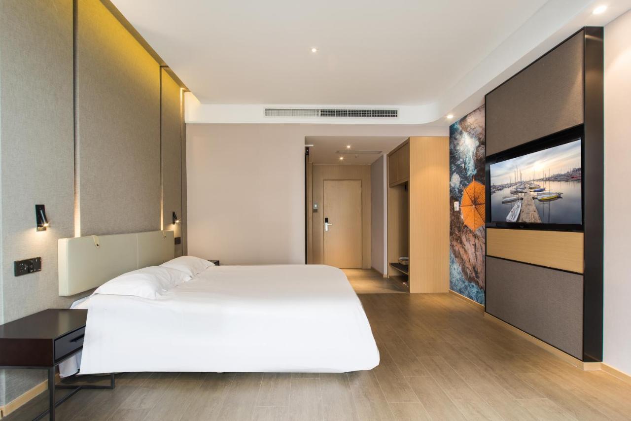 Qingdao Jinshan We+ Holiday Apartment Exteriör bild